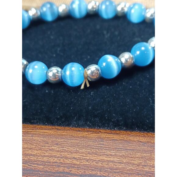 Bracelets 2 Blue Bold Beautiful Stretch Iridescent Sky Blue Marble Beads Unique - Picture 9 of 9